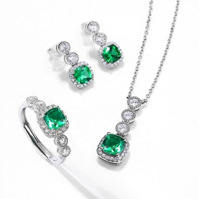 Emerald Retro Pendant Clavicle Chain in 925 Silver with Pave Setting Inlay Technology