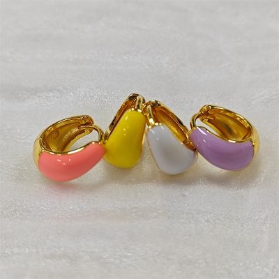 고급 보석 대담한 돔 에나멜 huggie 925은 귀걸이