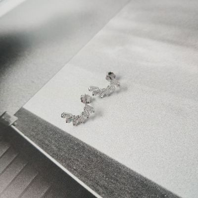 여성용 지르코니아 귀 톱니 베르메일 보석 얼어붙은 귀걸이