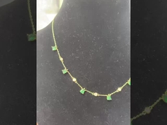 노력 없이 멋진: 프로처럼 혼합 금속 보석을 스타일링합니다.